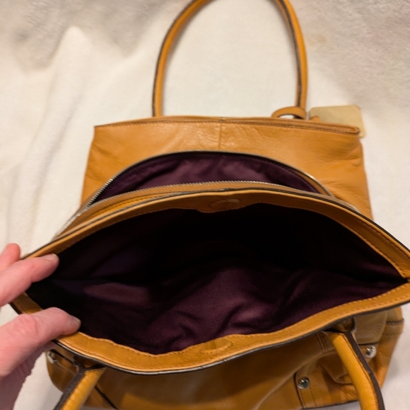 B. Makowsky Purse, Leather - Picture 9 of 13